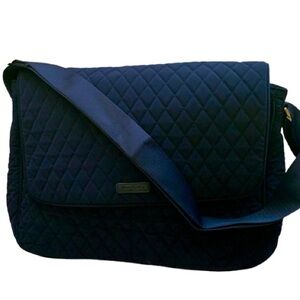 Vera Bradley Lighten Up Essential Messenger Quilted Bag